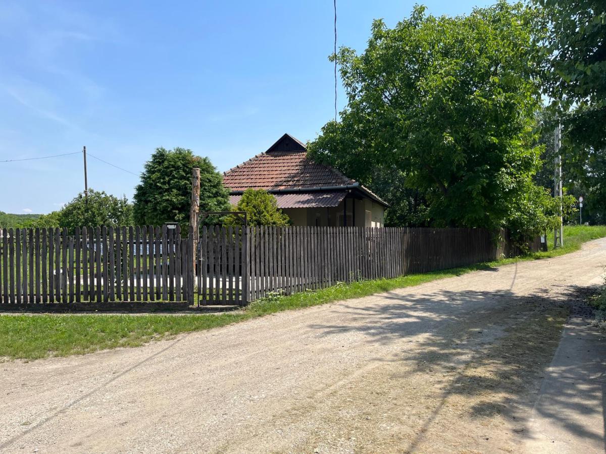 Tiszavirag Apartman Tiszakeszi Exteriér fotografie